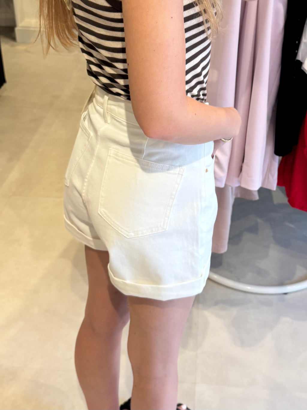 Denim short met goude knopen - Wit