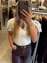 Top open detail - Creme