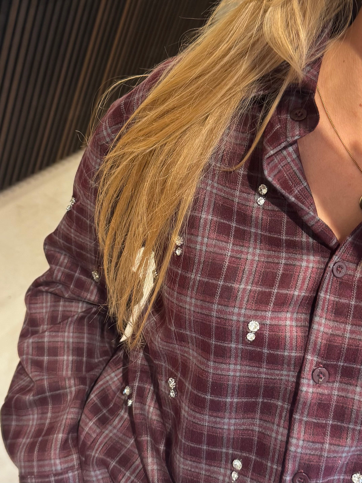 Geruite blouse met steentjes - Aubergine