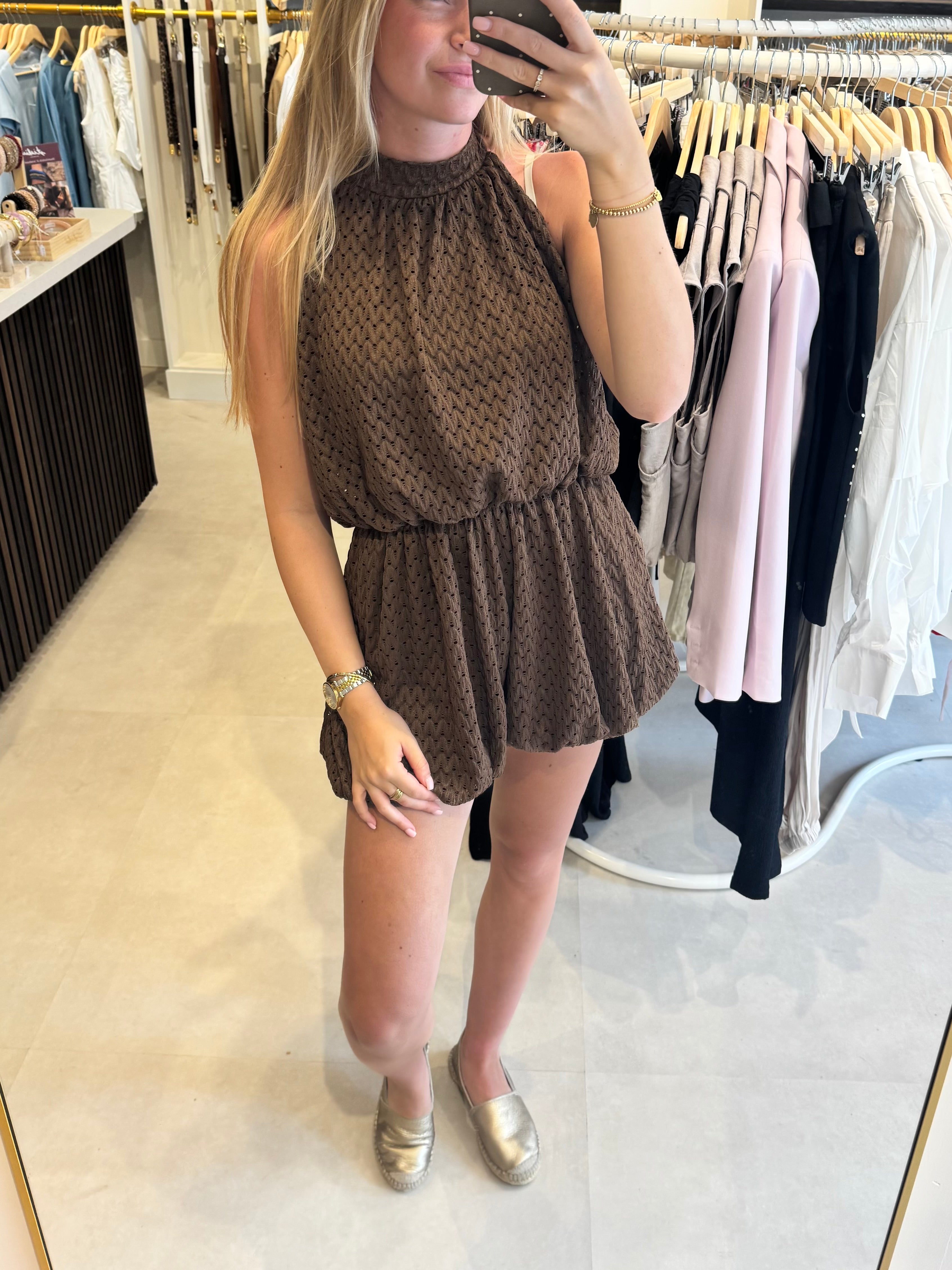 Playsuit opengehaakt - Donkerbruin