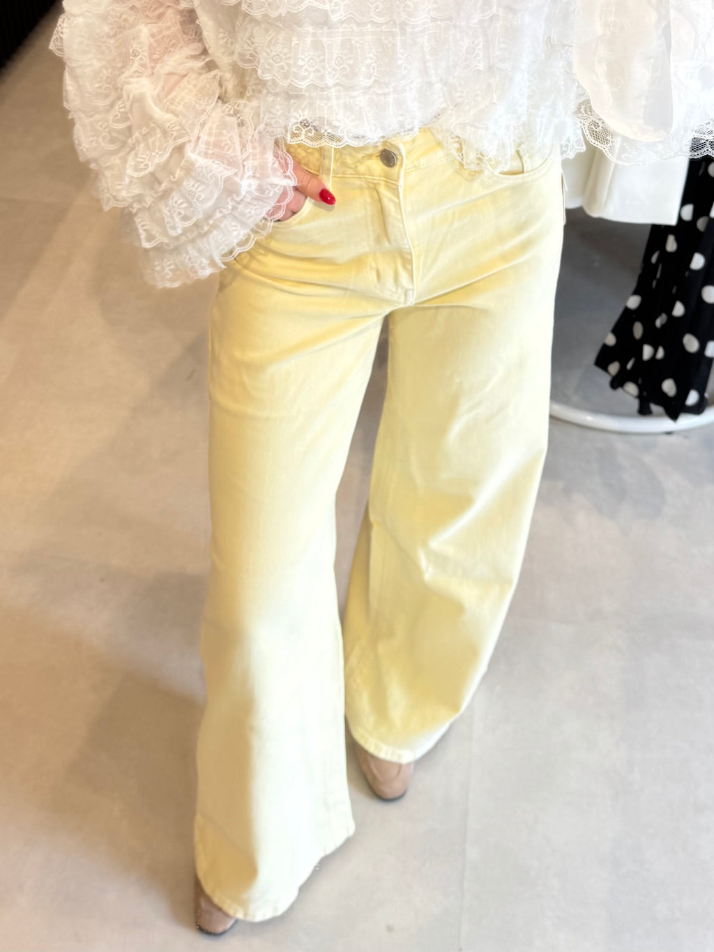 Wide leg jeans - Lichtgeel