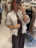 Kort bomberjasje met dubbele bies - Beige
