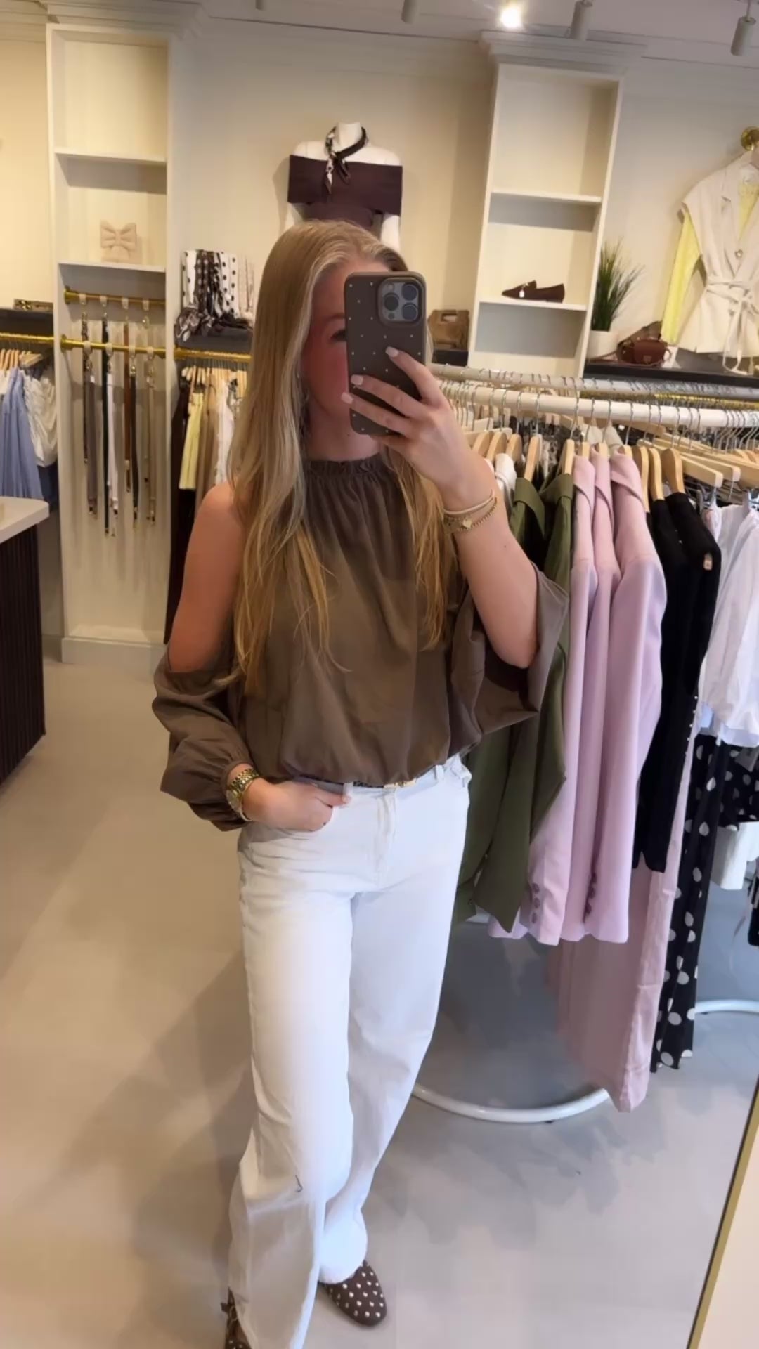 Open shoulder top - Bruin